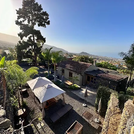 Oscar Burchard Feriehus La Orotava